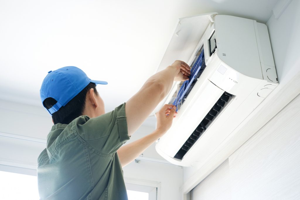 Maintenance air conditioner